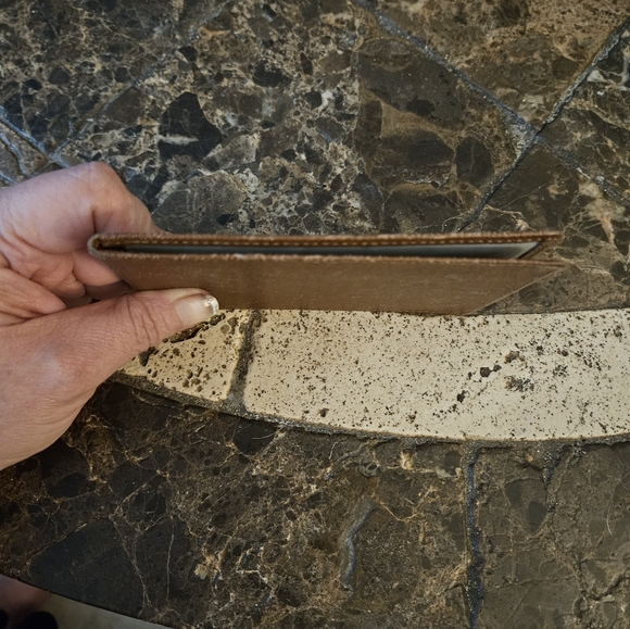 Louis Vuitton Brown Taiga Leather Card Holder ID Wallet case - Picture 8 of 10